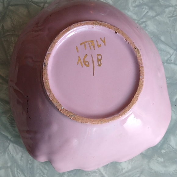 Italian Pottery - Picture 2 of 3